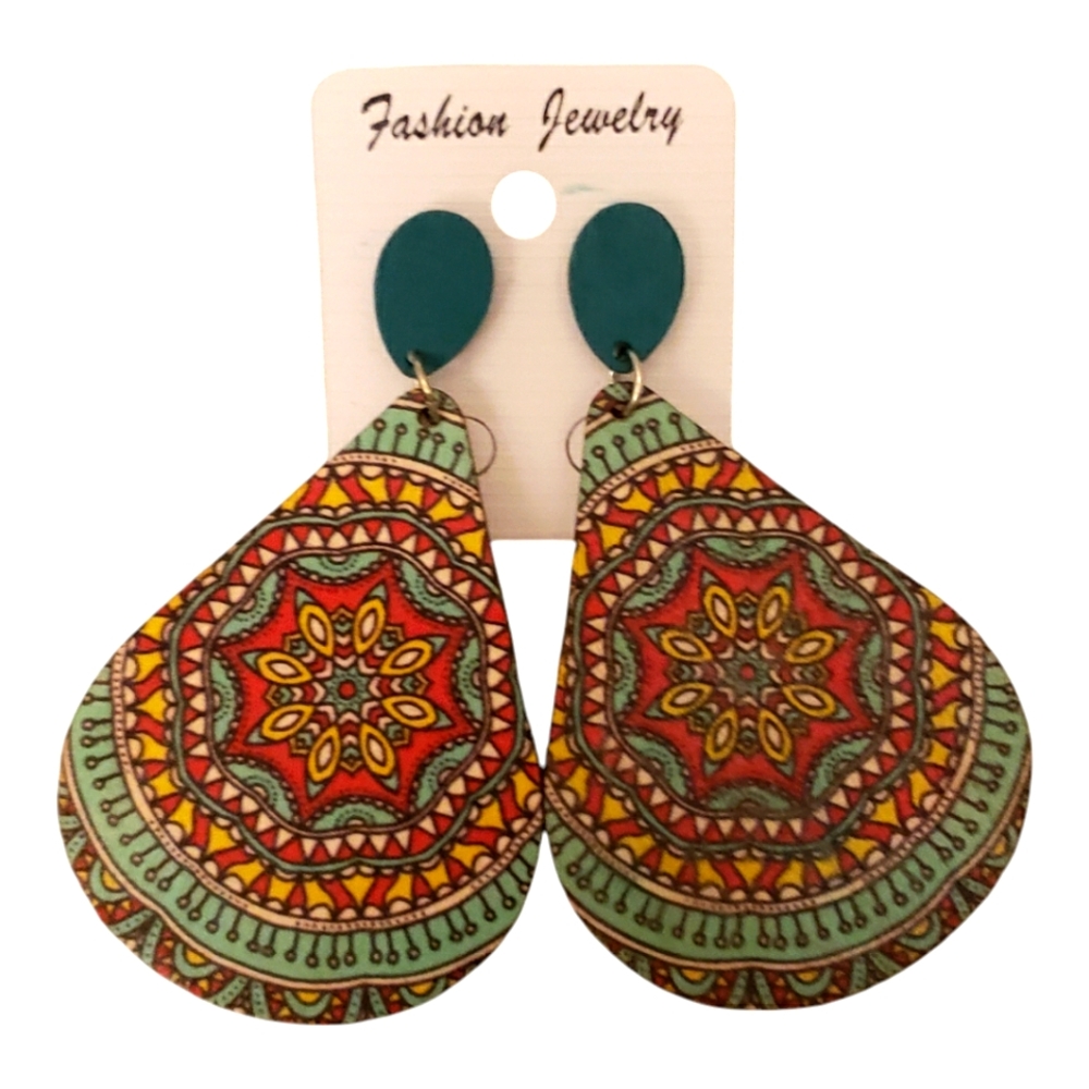 Fashion Jewelry earrings Boho studded 3.5" lightweight green/red. New